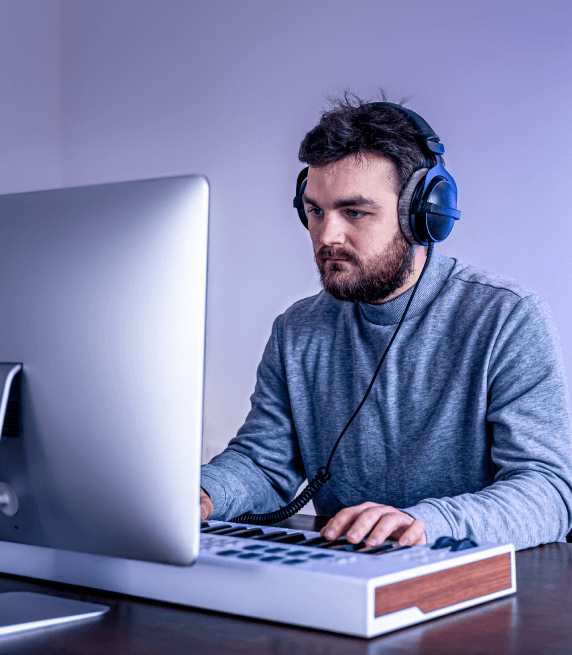 Audio transcriptionist working on professional transcription services in Cincinnati for various industries. Audio transcriptionist working on professional transcription services in Cincinnati for various industries.
