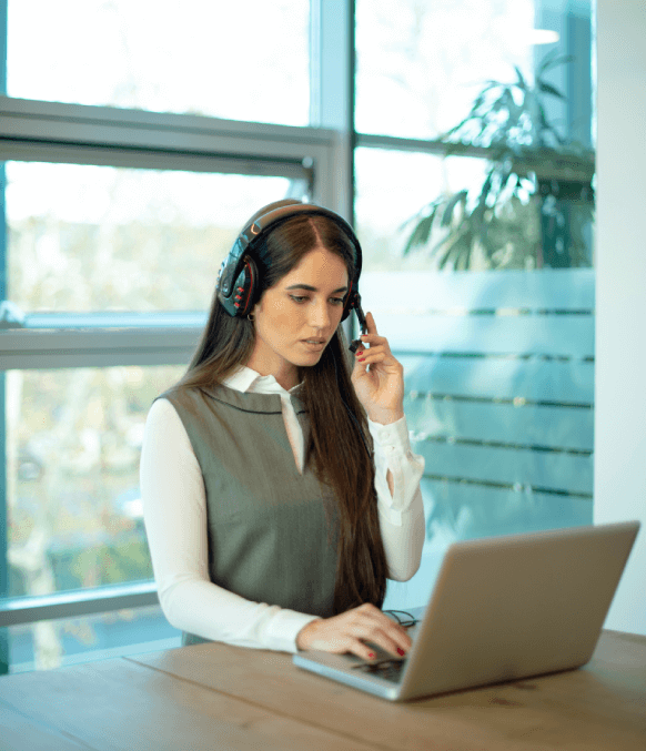 Customer in Kansas City using audio transcription services to receive content in their preferred language with accuracy.