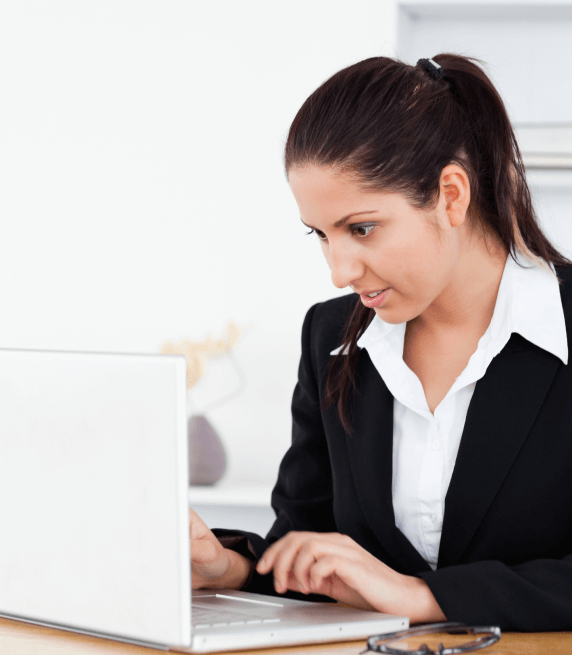 Professional typist providing Fast Typing services with timestamps and speaker labels for interview recordings.