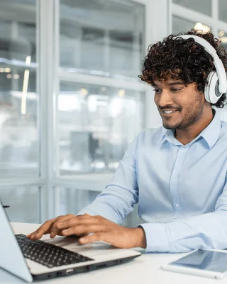 Captioner providing video content with Closed Captioning services in Portland, Oregon for accessibility and clarity.