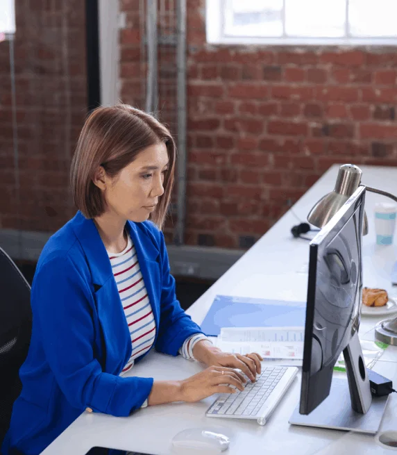 Typist providing fast Online typing services in Houston, completing projects quickly without compromising on quality.