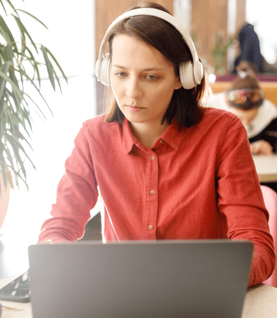 A customer benefits from transcription services in Irvine with affordable pricing and 24/7 customer support.