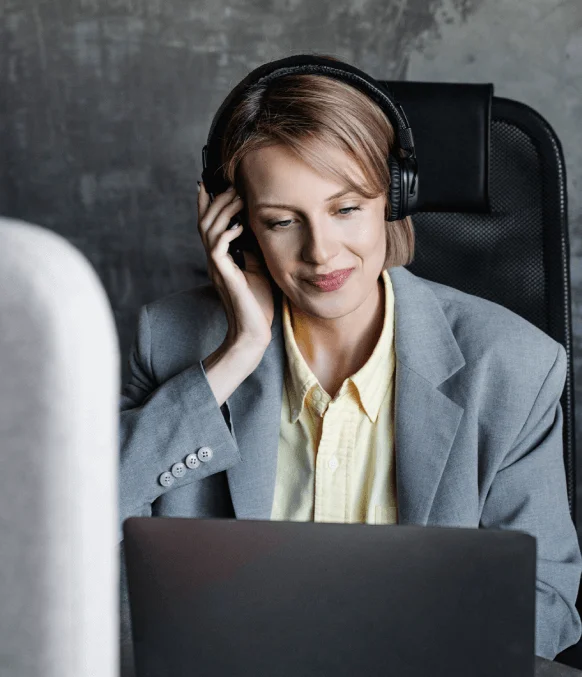 Expert certified transcription services being provided to a customer in Indianapolis, ensuring accuracy.