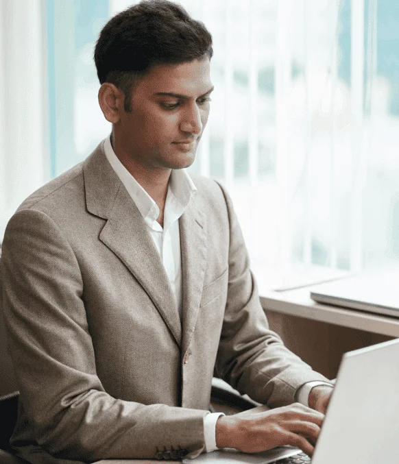 Skilled translator in Koblenz offering language combination services, covering languages like German, English and more.