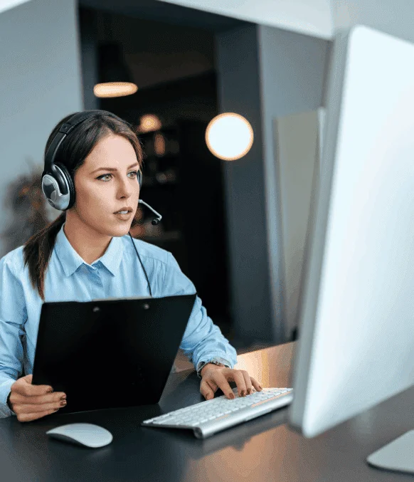 Transcriptionist converting multilingual audio to text using Translation in Hannover with high accuracy and confidentiality.