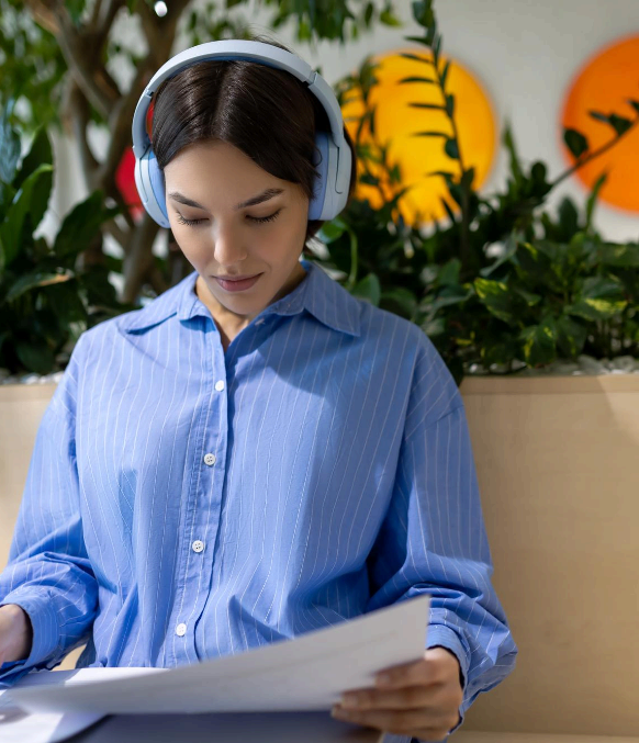 A native linguist reviews an urgent legal letter and glossary while processing Express Translation Services for rush.