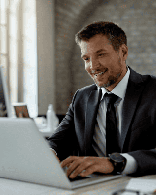 Skilled translator providing certified and accurate translation services to a client in Lucena, ensuring high quality.