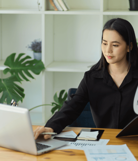 The customer receives professionally typed documents through online typing services in Maryland for quick conversions.