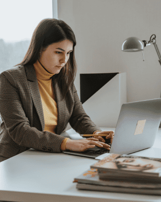 Typist providing accurate and secure online typing services, delivered quickly, with professional formatting.