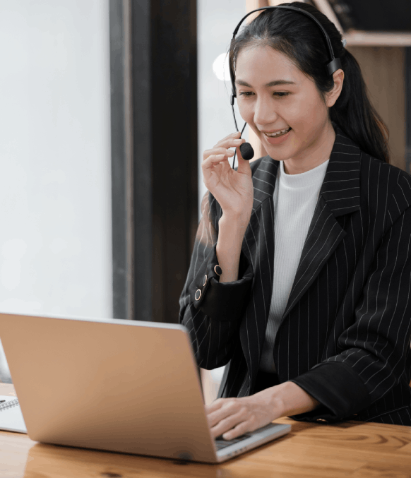 Transcriptionist working on professional audio transcription in Lexington, handling complex audio files with accuracy.