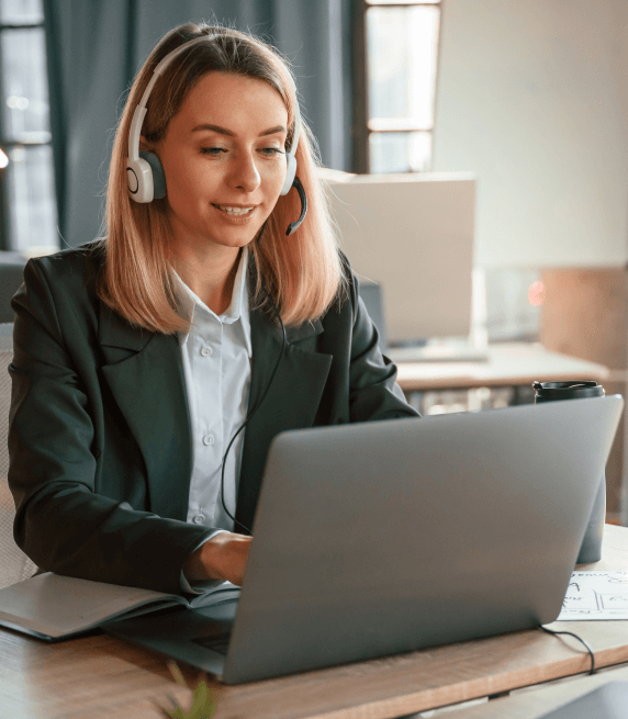 Legal professional benefits from certified Russian transcription services, offering accurate and reliable transcriptions.