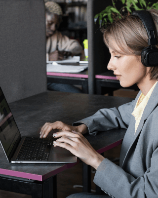 The transcriptionist delivers Sioux Falls transcription services with accurate transcripts for business and legal clients.