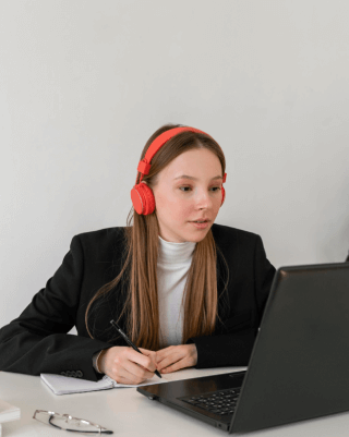 A professional transcriptionist delivering top quality services for Transcription Services in Indianapolis, US.