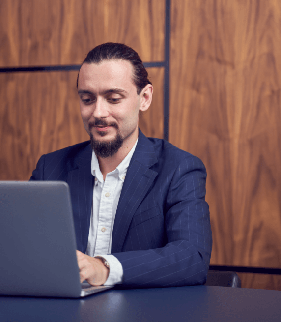 Expert translator providing different types of Aymara translation services, ensuring cultural sensitivity and accuracy.