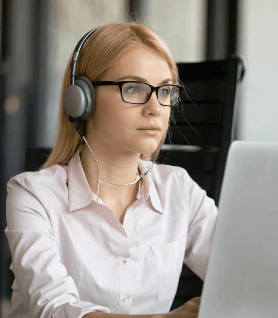 The transcriptionist captures travel narratives using Sioux Falls transcription services for tourism needs.