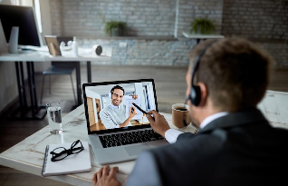 Two people talking with each other on a video call